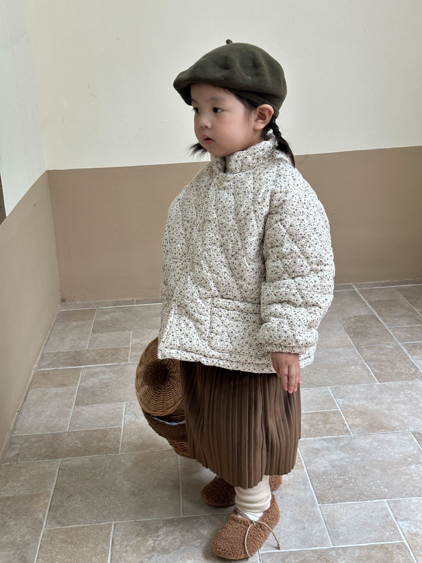 Tjockfodrad blommig barnjacka