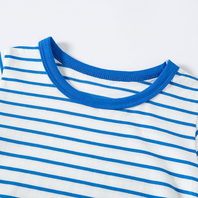 Randig T-shirt – sval och stilren