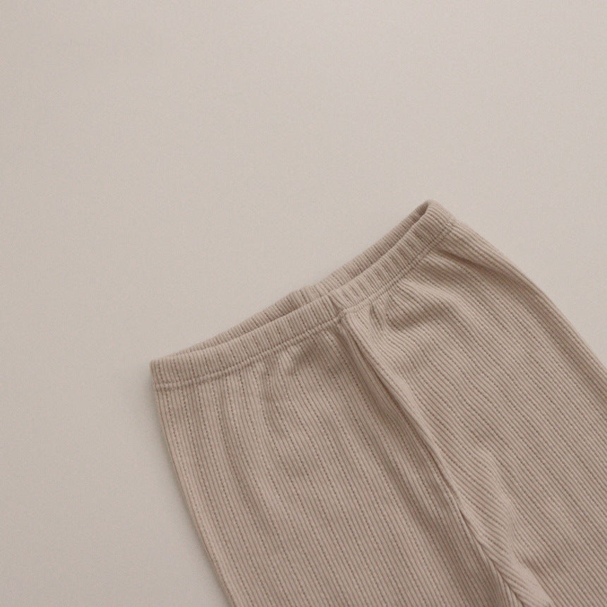 Bekväm pyjamas för barn i mjuk bomull