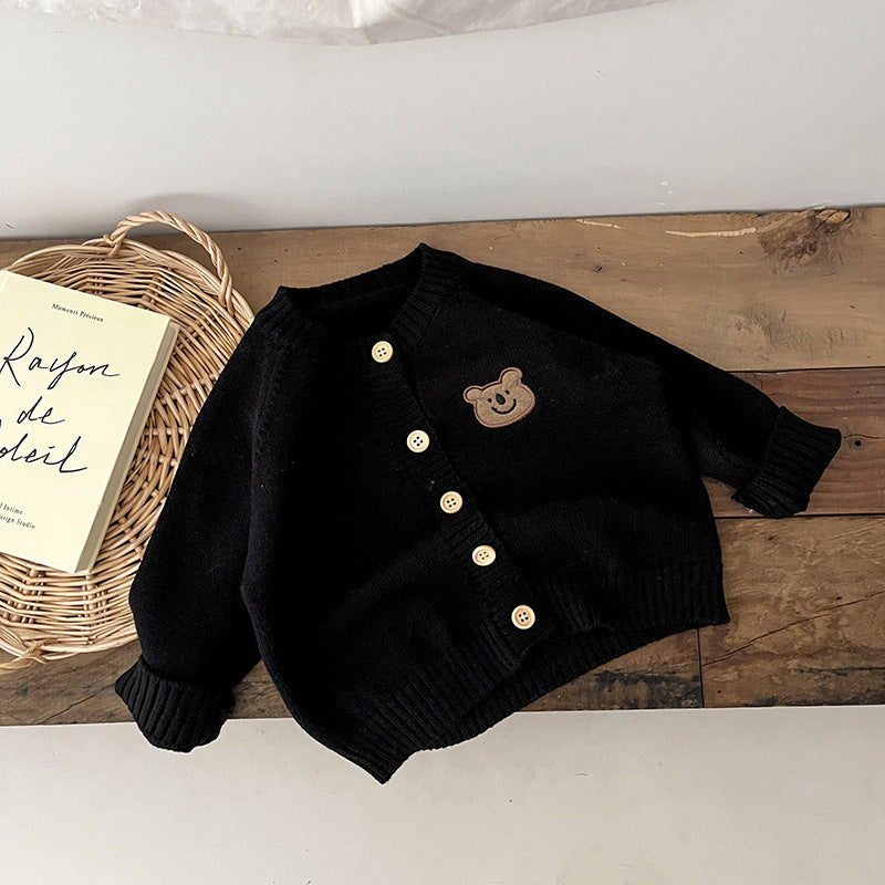 Stickad kofta för baby – mjuk och tidlös