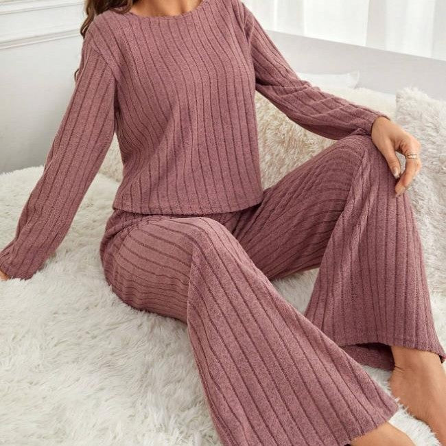 Bekväm Pyjamas & Loungewear i Polyester – Varmt Set med Långärmad Tröja & Byxor