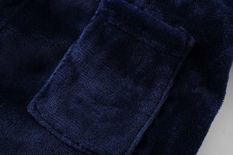 Mysig fleece-pyjamas och morgonrock för barn