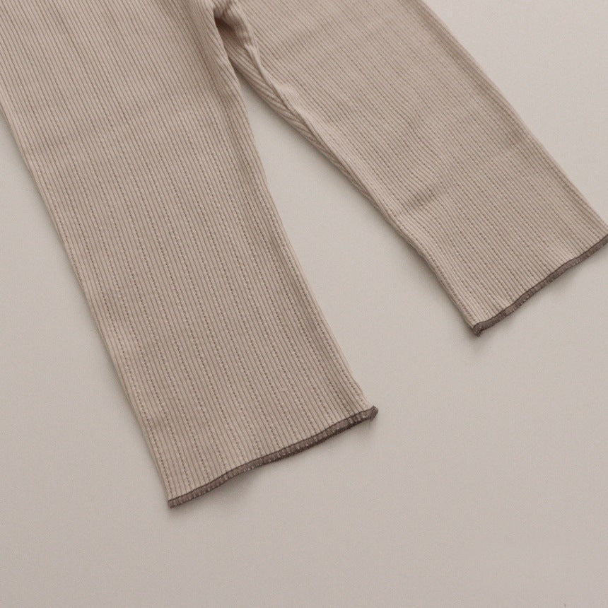 Bekväm pyjamas för barn i mjuk bomull