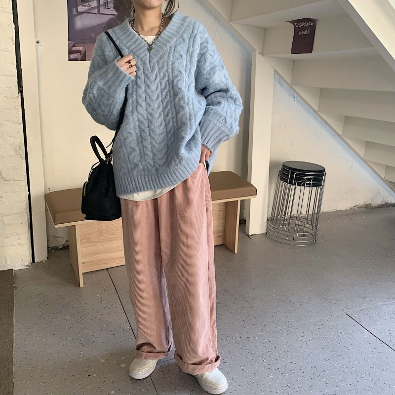 V-ringad Stickad Tröja för Dam – Tjock Kabelstickad Oversize Kofta med Twistmönster