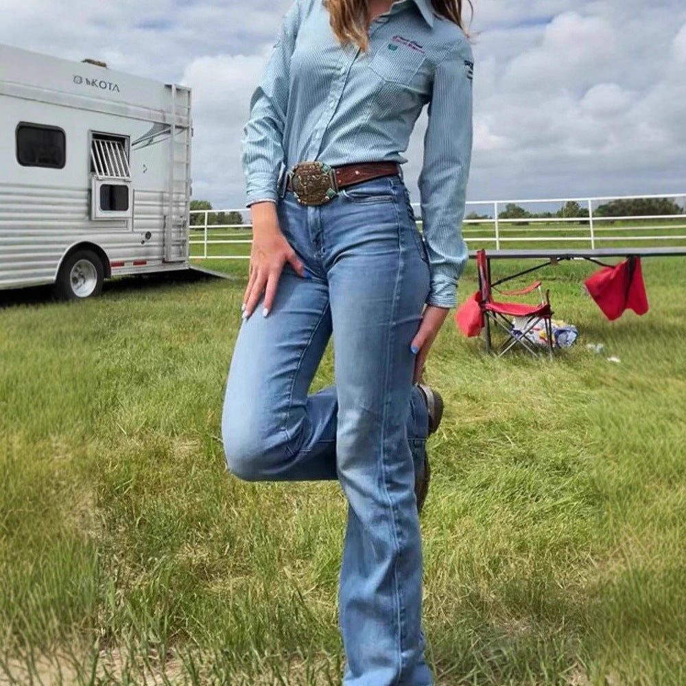 Slim fit elastiska jeans med mellanhög midja & lätt utsvängda ben